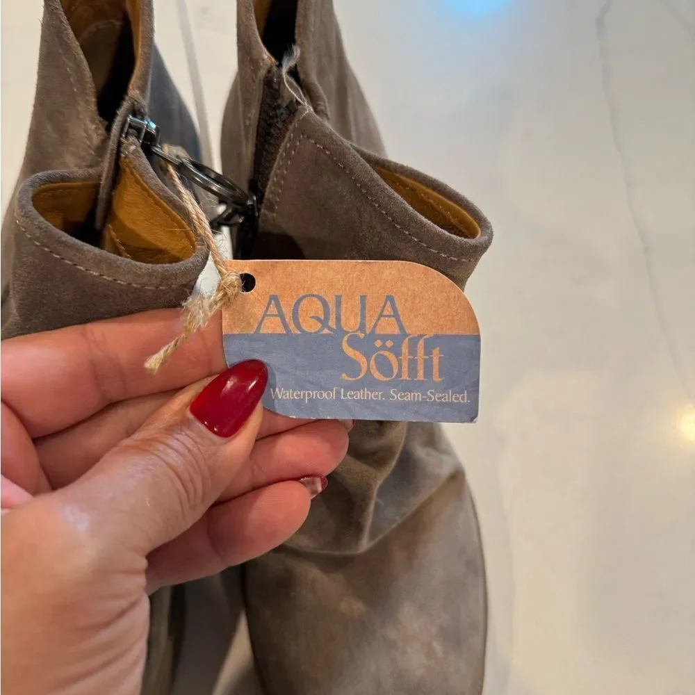 NWT Aqua Sofft water proof wedge ankle boots.